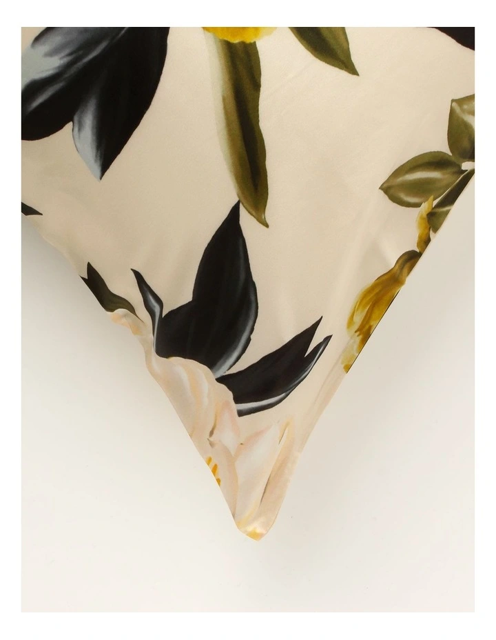 Heritage Luxe Silk Pillowcase In Constance 5 Heritage Luxe Silk Pillowcase In Constance - Image 3