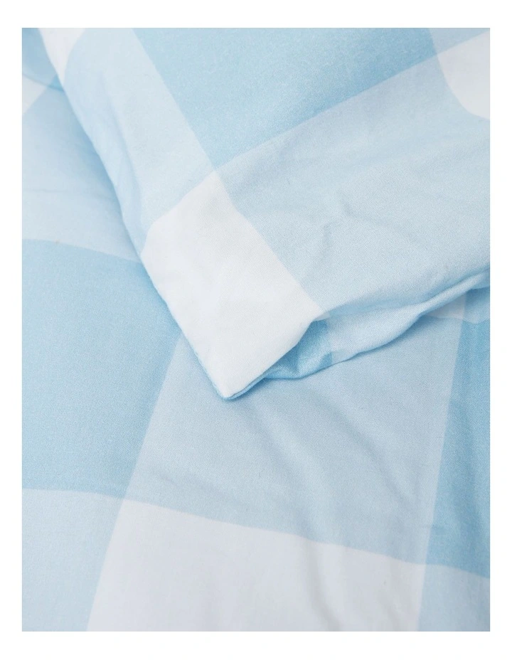 Weighted Blanket 3kg In Gingham Blue 5 Weighted Blanket 3kg In Gingham Blue - Image 3